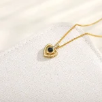 Expressive Elegance: Love Shape Projection Rhinestone Necklace. - Image 4