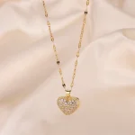 Heartfelt Elegance: Hip Girl Pearl Heart Shell Necklace for Women - Image 6